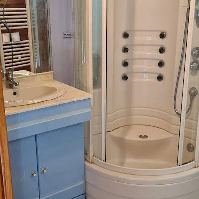 vasque et douche